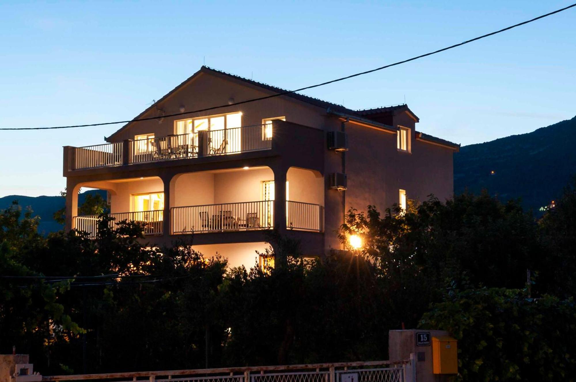 Apartment Sunshine, Sunrise, Sunset Kaštela Exterior foto